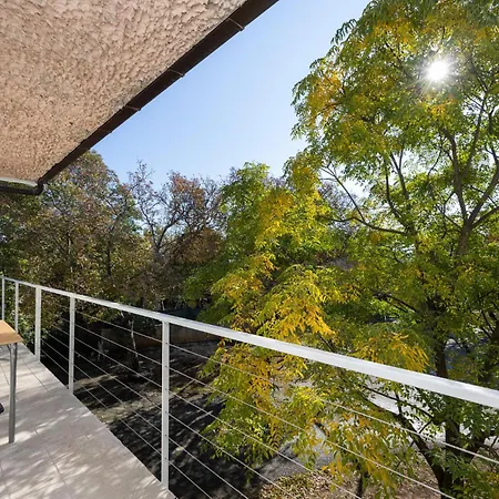 1 Bedroom Gorgeous In