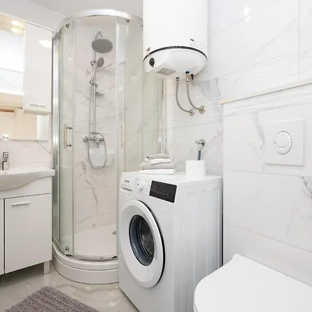 1 Bedroom Gorgeous In * イモツキ